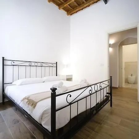 Vatican Borgo Pio I *