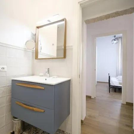Vatican Borgo Pio I Apartment *