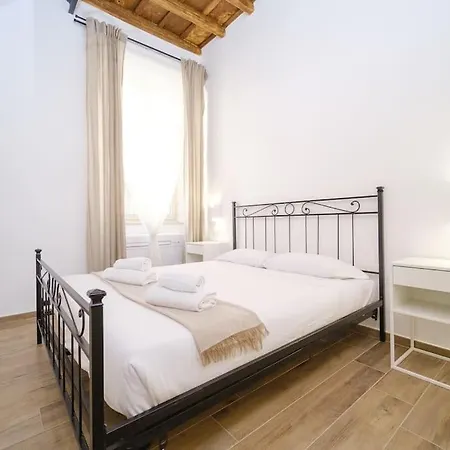 Vatican Borgo Pio I