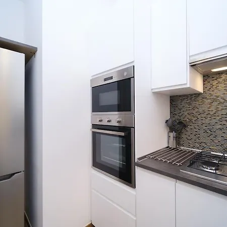 Vatican Borgo Pio I Apartment *