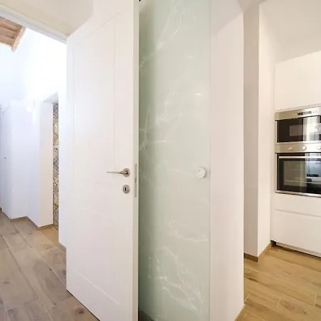 Apartment Vatican Borgo Pio I Rome